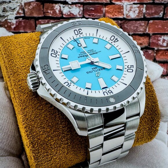 Breitling Superocean Turquoise Dial - 44mm – A17376 – FULL SET – MSRP $5450 - Picture 12 of 16